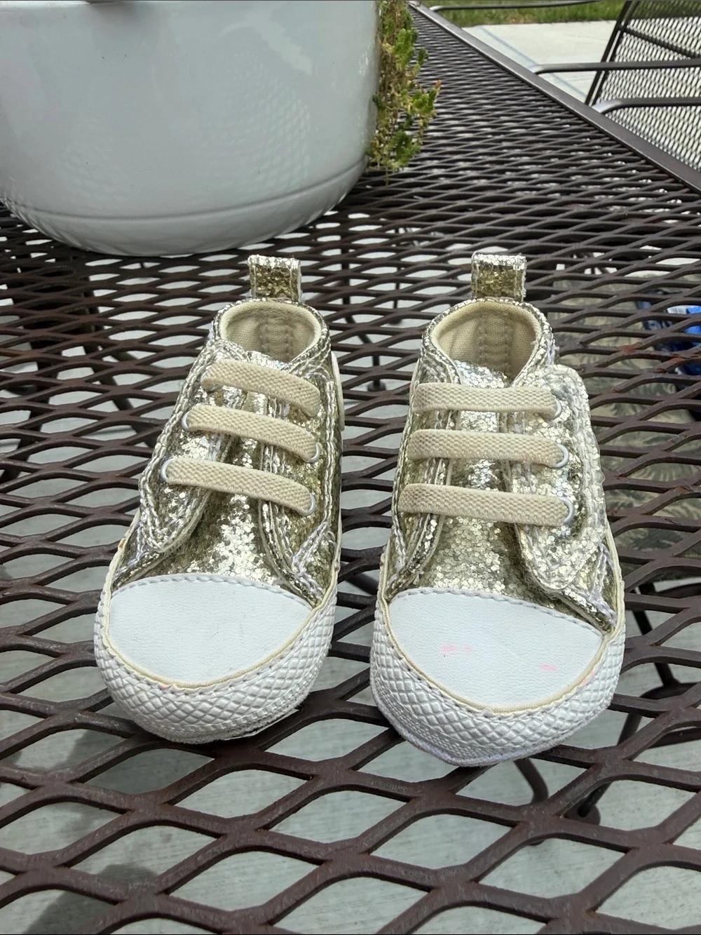 Converse Baby Gold Sparkly Crib Shoes Velcro Closure Size US 1